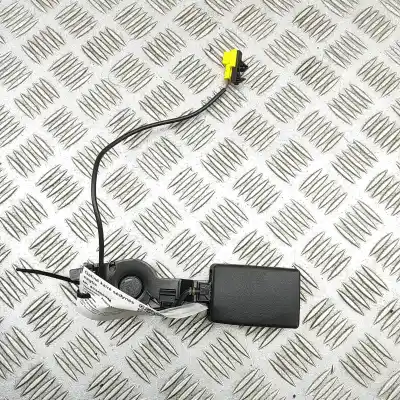 Second-hand car spare part LEFT REAR SEAT BELT BUCKLE for MERCEDES-BENZ M W166 (2011-..) Off-road OEM IAM references A1668600769  