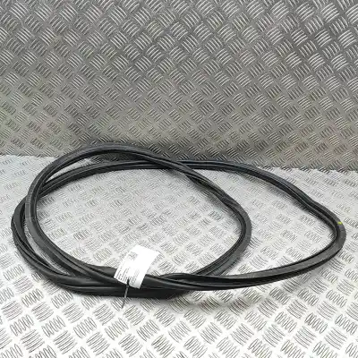 Peça sobressalente para automóvel em segunda mão Junta Vedante Da Porta por AUDI Q7 4L (2006-2015) Referências OEM IAM 4L0831721  