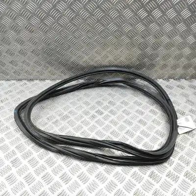 Peça sobressalente para automóvel em segunda mão Junta Vedante Da Porta por AUDI Q7 4L (2006-2015) Referências OEM IAM 4L0833721  