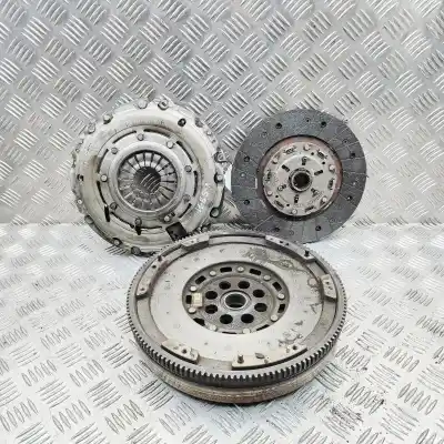 Pezzo di ricambio per auto di seconda mano KIT FRIZIONE per MERCEDES-BENZ CLA COUPE C117 (2012-2019) Riferimenti OEM IAM A2700300205,A0262500501  