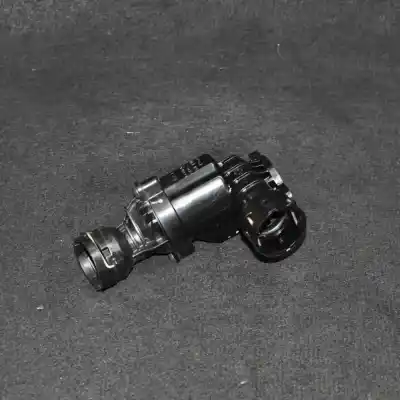 Peça sobressalente para automóvel em segunda mão CAIXA DO TERMOSTATO / ÁGUA por AUDI A4 8K2, B8 (2007-2015) Referências OEM IAM 04L121111H  