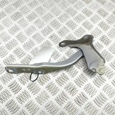 Tweedehands auto-onderdeel LINKER VOORSTE MOTORKAPSCHARNIER voor PEUGEOT 308 SW II (2014-2021) OEM IAM-referenties 9677784800  