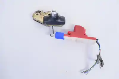 Tweedehands auto-onderdeel KOFFERBAK / POORTSLUITING voor BMW 3 E30 (1982-1992) Sedan OEM IAM-referenties 1884131,1385115  