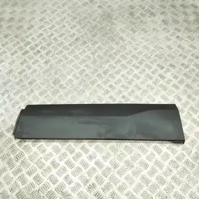 Peça sobressalente para automóvel em segunda mão MOLDURA DA PORTA TRASEIRA DIREITA por LAND ROVER DISCOVERY SPORT L550 (2014-..) Off-road Referências OEM IAM FK72-274A48-AC,FK72-274A48-ACW  