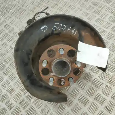 Pièce détachée automobile d'occasion MOYEU DE ROUE pour TOYOTA PRIUS _W5_ (2015-..) Hatchback Références OEM IAM 42304-47050  