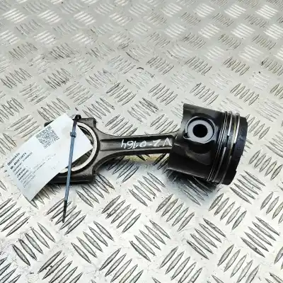 Pièce détachée automobile d'occasion PISTON pour VOLVO V70 II SW (1999-2008) Références OEM IAM 30750674  