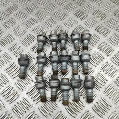 Gebrauchtes Autoersatzteil RADSATZ SCHRAUBEN / RADSCHAUBENSET zum AUDI Q7 4M (2015-..) Off-road OEM-IAM-Referenzen 8R0601295  