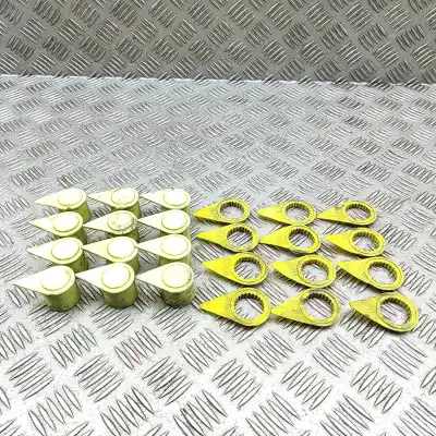 Gebrauchtes Autoersatzteil RADSATZ SCHRAUBEN / RADSCHAUBENSET zum IVECO DAILY VI FLATBED (2014-..) Commercial OEM-IAM-Referenzen 7890123  