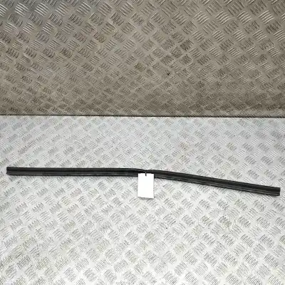 Second-hand car spare part GENERIC RUBBER for MERCEDES-BENZ B-CLASS SPORTS TOURER W247 (2018-..) Hatchback OEM IAM references A1778870600  