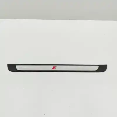 Автозапчасти б/у ЛЕВАЯ ПЕРЕДНЯЯ ВНУТРЕННЯЯ НАКЛАДКА ПОРОГА за AUDI A3 LIMOUSINE 8VS, 8VM (2013-2020) ссылки OEM IAM 8V4853491A,8V4853491B  