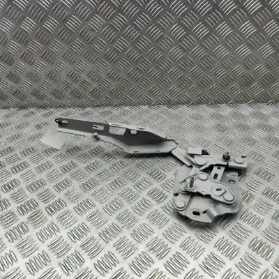 İkinci el araba yedek parçası ÖN SAĞ KAPUT MENTEŞESI için PORSCHE TAYCAN (2019-..) Estate OEM IAM referansları 9J1823296  