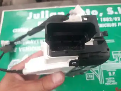 Peça sobressalente para automóvel em segunda mão fechadura da porta dianteira esquerda por citroen c3 attraction referências oem iam 006244 1384n2495j5 a04947