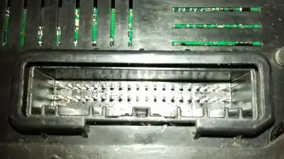 Peça sobressalente para automóvel em segunda mão centralina de motor uce por renault clio iii exception referências oem iam 8200843713  8200807626