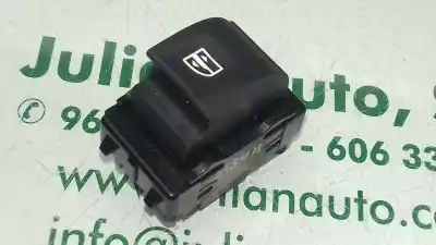 Pièce détachée automobile d'occasion COMMANDE DE LÈVE VITRE AVANT DROIT pour RENAULT SCENIC III  Références OEM IAM 809600018R   Pièce détachée automobile d'occasion COMMANDE DE LÈVE VITRE AVANT DROIT pour RENAULT SCENIC III  Références OEM IAM 809600018R