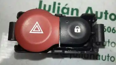 Second-hand car spare part Hazard Warning Lights for RENAULT CLIO III Exception OEM IAM references 8200214896 88300000 8200483813
