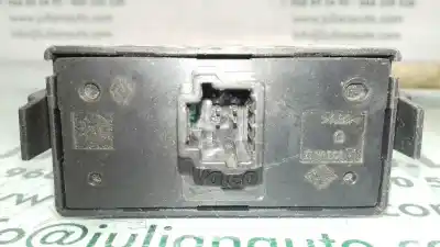 Pezzo di ricambio per auto di seconda mano avvertimento per renault master doka pritsche/-fgst l2h1 3.5t riferimenti oem iam e3160101  