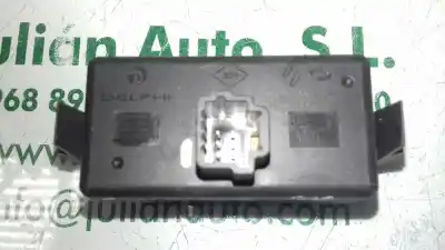 Second-hand car spare part hazard warning lights for renault fluence dynamique oem iam references 100010027  252100004r