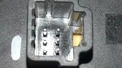 Second-hand car spare part hazard warning lights for renault fluence dynamique oem iam references 100010027  252100004r