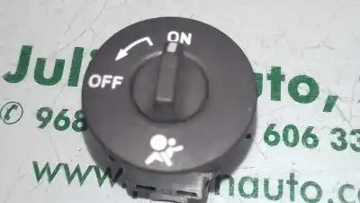 Second-hand car spare part Switch for RENAULT CLIO III GT OEM IAM references 8200169589  231701