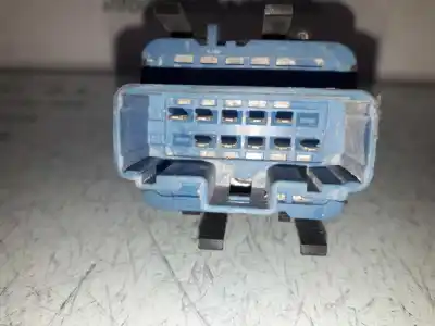 Peça sobressalente para automóvel em segunda mão botão / interruptor elevador vidro dianteiro esquerdo por renault clio iii exception referências oem iam 214938a  