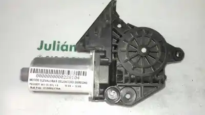 Автозапчасти б/у МОТОР СТЕКЛА ПЕРЕДНЕГО ПРАВОГО за PEUGEOT 307 CC (S1)  ссылки OEM IAM 0130821766  