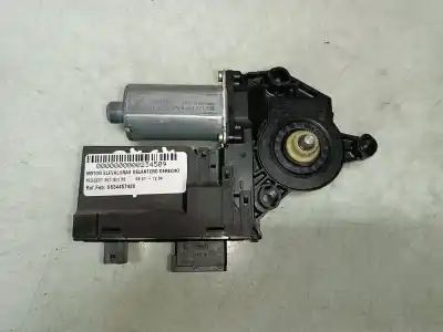 Recambio de automóvil de segunda mano de MOTOR ELEVALUNAS DELANTERO DERECHO para PEUGEOT 307 (S1)  referencias OEM IAM 9634457480 0130821766 990829101