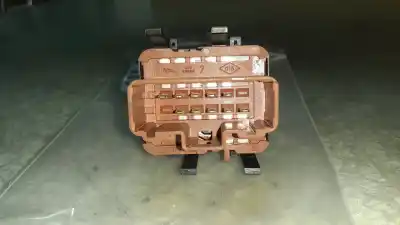 Second-hand car spare part left front power window switch for renault clio iii authentique oem iam references 2650305  8200356541