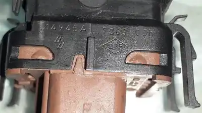 Second-hand car spare part left front power window switch for renault clio iii authentique oem iam references 2650305  8200356541