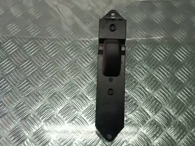 Peça sobressalente para automóvel em segunda mão BOTÃO / INTERRUPTOR ELEVADOR VIDRO TRASEIRO DIREITO por MITSUBISHI MONTERO (V60/V70)  Referências OEM IAM MR194819  