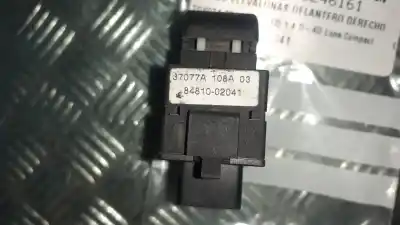Peça sobressalente para automóvel em segunda mão botão / interruptor elevador vidro dianteiro direito por toyota corolla (e12) 1.4 d-4d luna compact referências oem iam 8481002041 37077a 