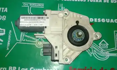 Pièce détachée automobile d'occasion Moteur Lève Vitre Avant Droit pour AUDI Q7 (4L) 3.0 V6 24V TDI Références OEM IAM 4L0959802B  977272101