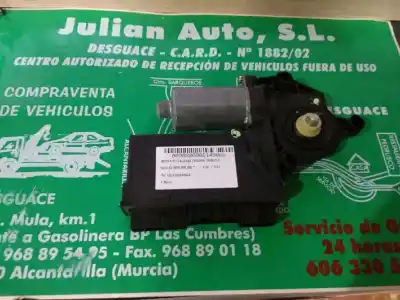 Pièce détachée automobile d'occasion MOTEUR LÈVE VITRE ARRIÈRE DROITE pour AUDI A4 BERLINA (8E)  Références OEM IAM 8E0959802A 0130821763 5WK47011ABF