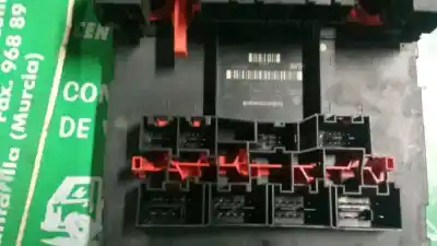 Peça sobressalente para automóvel em segunda mão caixa de fusíveis e relés por seat leon (1p1) reference referências oem iam 3c0937049ae