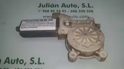 Pièce détachée automobile d'occasion Moteur Lève Vitre Avant Gauche pour RENAULT CLIO II FASE II (B/CB0) Base Authentique Références OEM IAM 0130822020  