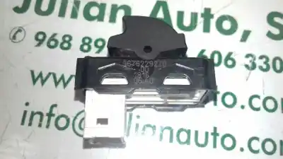 Pezzo di ricambio per auto di seconda mano interruttore alzacristalli anteriore destro per citroen c3 pure tech riferimenti oem iam 96762292zd  