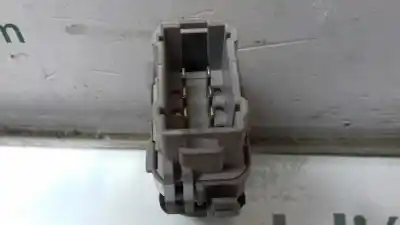 Second-hand car spare part right front power window switch for renault clio iii confort dynamique oem iam references 315013b  