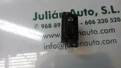 İkinci el araba yedek parçası SOL ÖN PENCERE ANAHTARI için RENAULT LAGUNA (B56)  OEM IAM referansları 7700822682B  