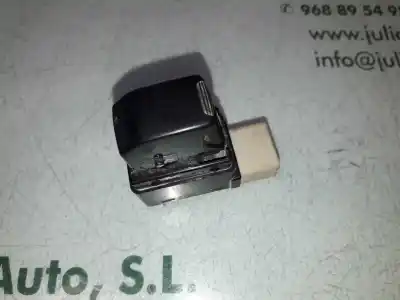 Pezzo di ricambio per auto di seconda mano Comando Alzacristalli Posteriori Destro per DAEWOO KALOS 1.2 SE Riferimenti OEM IAM 3H25A  