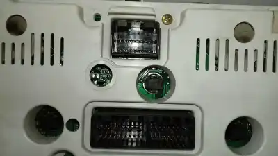 Автозапчасти б/у приборная доска за ssangyong rodius xdi ссылки oem iam 8020021100  77130611