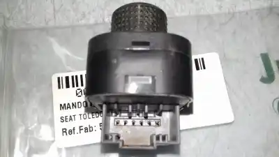 Pezzo di ricambio per auto di seconda mano controllo specchio per seat toledo (5p2) select riferimenti oem iam 5p095965  