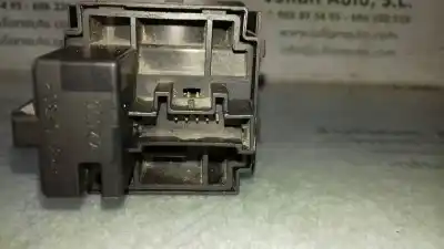 Second-hand car spare part headlights switch for renault twingo authentique oem iam references 8200095495c  88020001