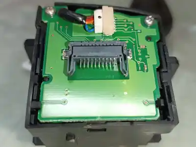 Pezzo di ricambio per auto di seconda mano comando pulito per ford focus lim. (cb4) titanium riferimenti oem iam av6t17a553ac  