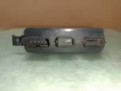 Peça sobressalente para automóvel em segunda mão centralina de luzes por renault clio iii confort dynamique referências oem iam 8200261817  