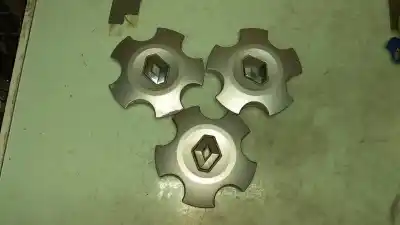 Second-hand car spare part HUB CAPS for RENAULT LAGUNA (B56)  OEM IAM references 8200027372 3 TAPAS 