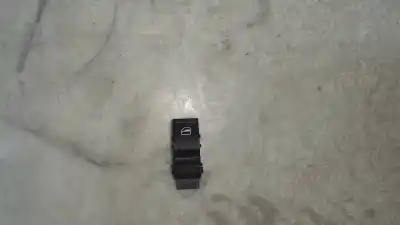 Peça sobressalente para automóvel em segunda mão botão / interruptor elevador vidro traseiro direito por seat ibiza (6j5) sport referências oem iam 7l69598558