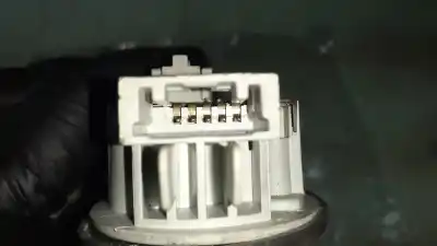 Second-hand car spare part interior light for renault clio iii authentique oem iam references 8200073234  