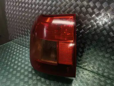 Second-hand car spare part right tailgate light for toyota corolla (e12) 2.0 d-4d linea terra berlina oem iam references   