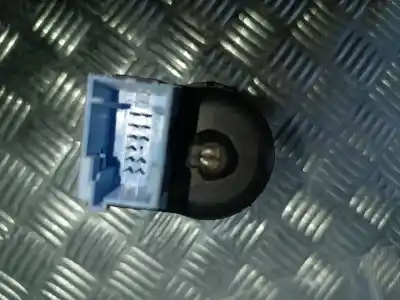 Pezzo di ricambio per auto di seconda mano controllo specchio per citroen c2 collection riferimenti oem iam 185526  