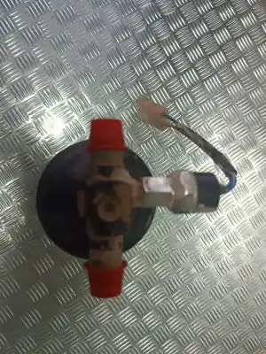 Second-hand car spare part air conditioning compressor for microcar mc2  oem iam references 70008311  r12r134a