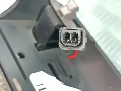 Автозапчастина б/у центральний гампов для opel corsa c comfort посилання на oem iam 24517003  09114502